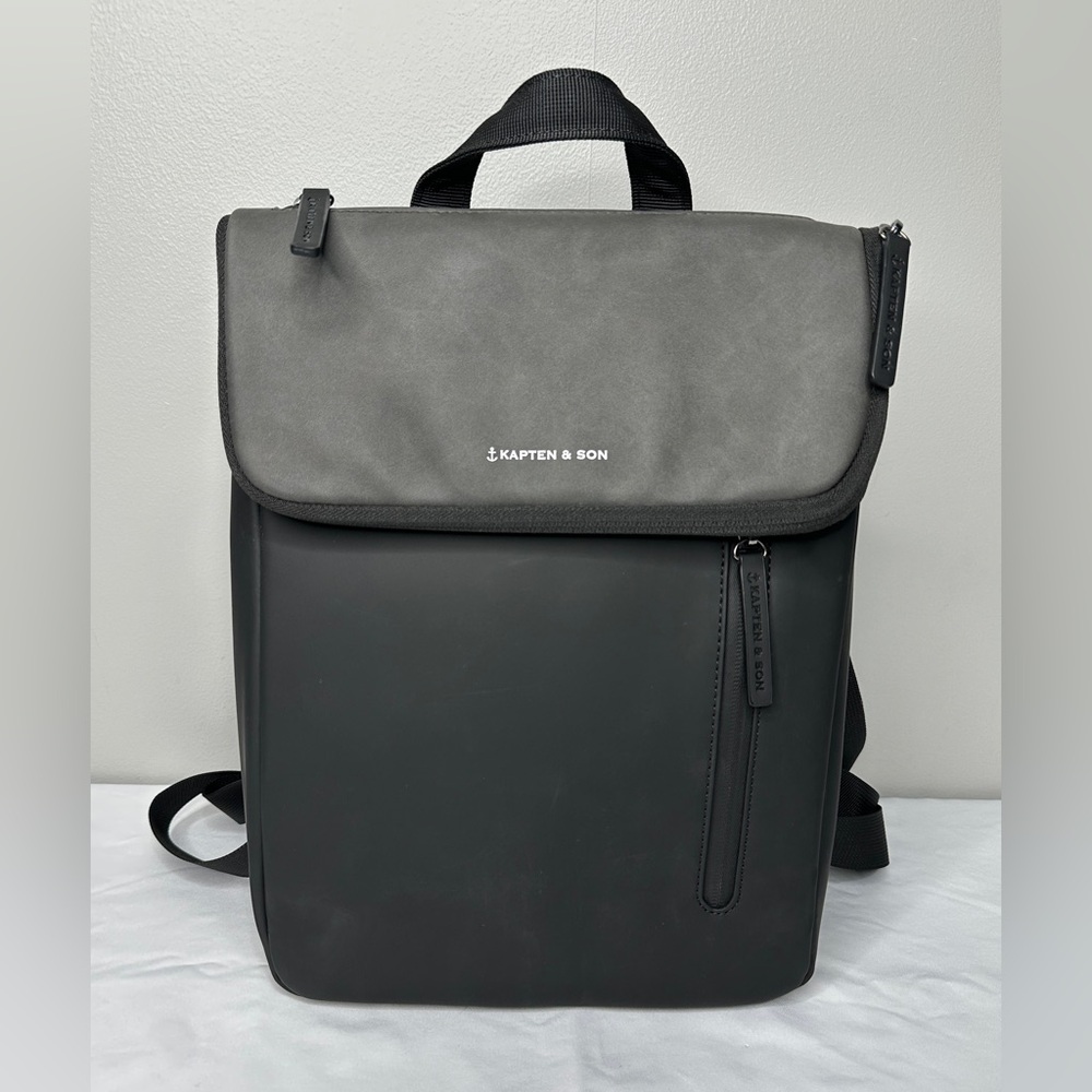 Kapten & Son Vallen All Black Notebook Backback